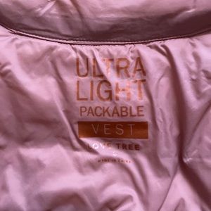 Ultra Light Puffer Vest, Lovetree brand, size small, pink